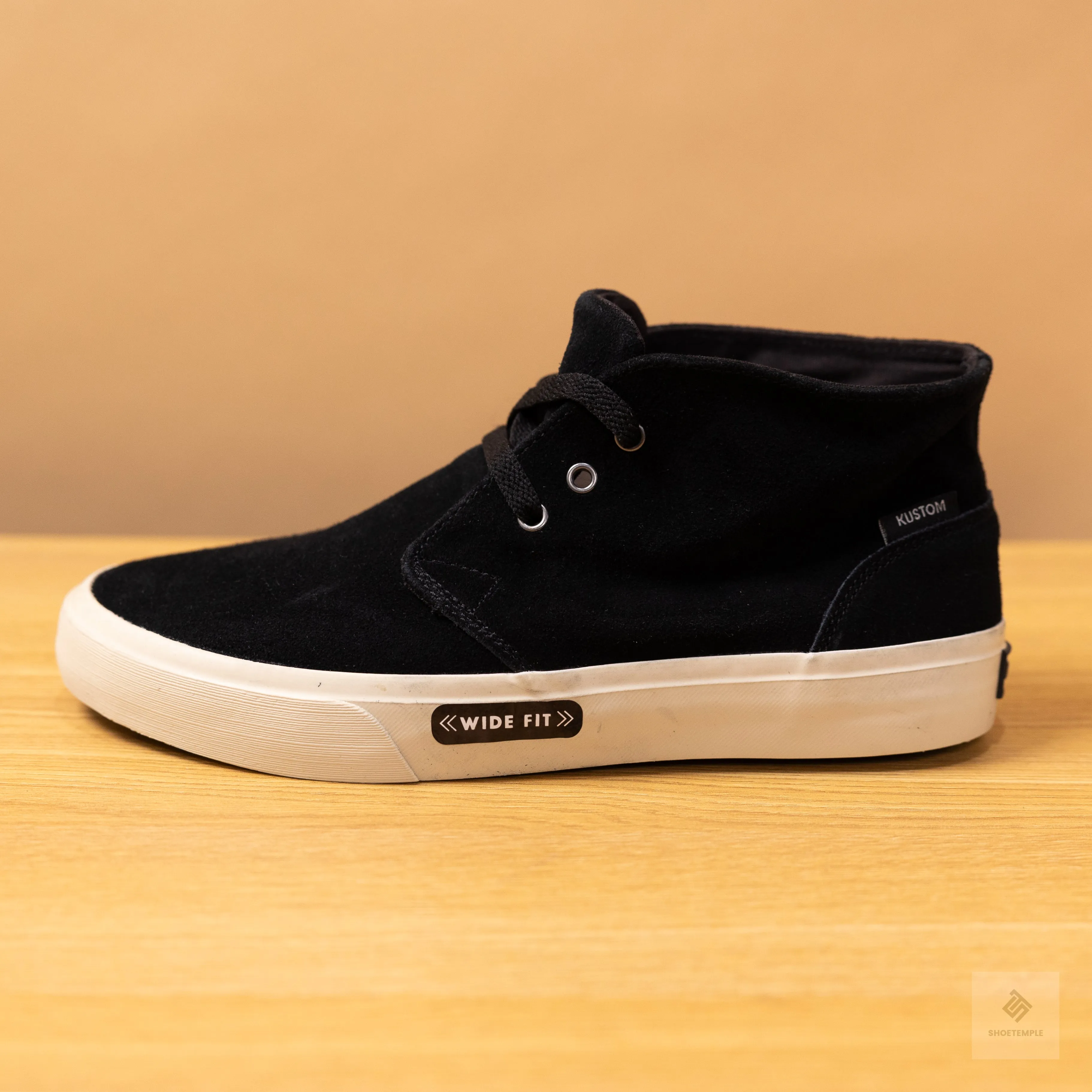 Kustom Rae Wide Black Sneaker