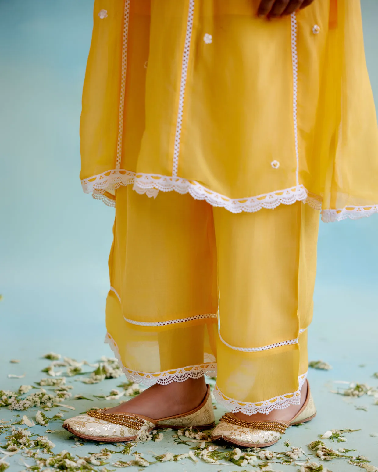 Misty Yellow Organza Anarkali Kurta with Lace Detailing and Floral Embroidery